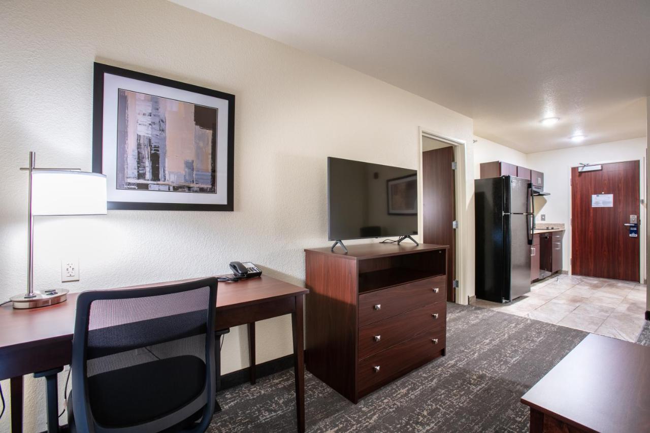 Cobblestone Inn & Suites - Pine Bluffs Bagian luar foto