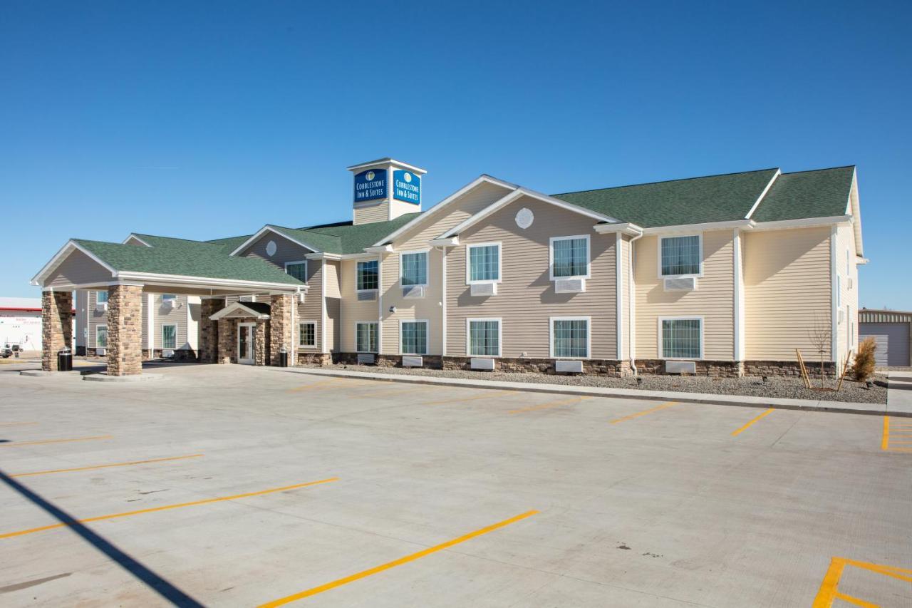 Cobblestone Inn & Suites - Pine Bluffs Bagian luar foto