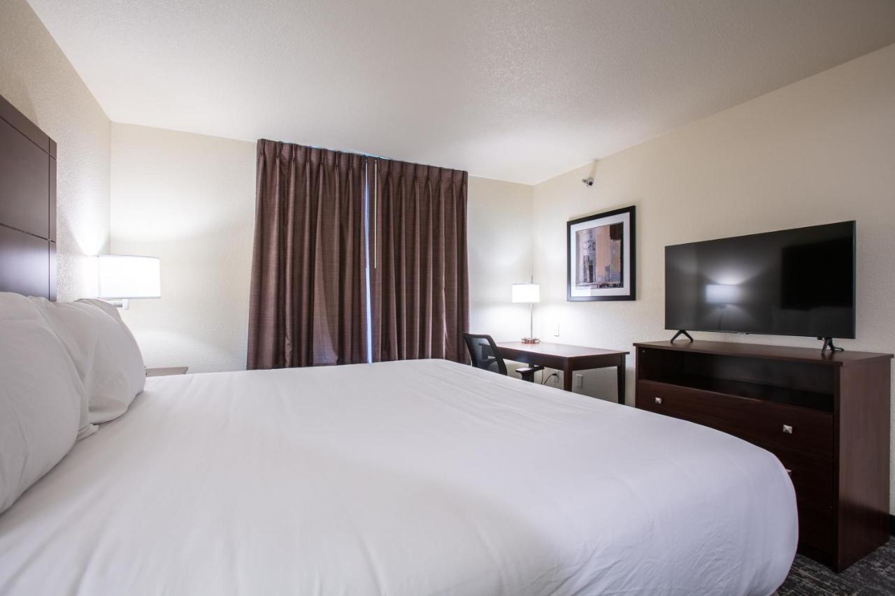 Cobblestone Inn & Suites - Pine Bluffs Bagian luar foto