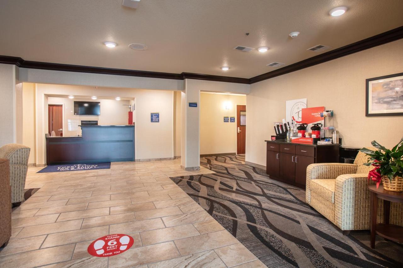Cobblestone Inn & Suites - Pine Bluffs Bagian luar foto