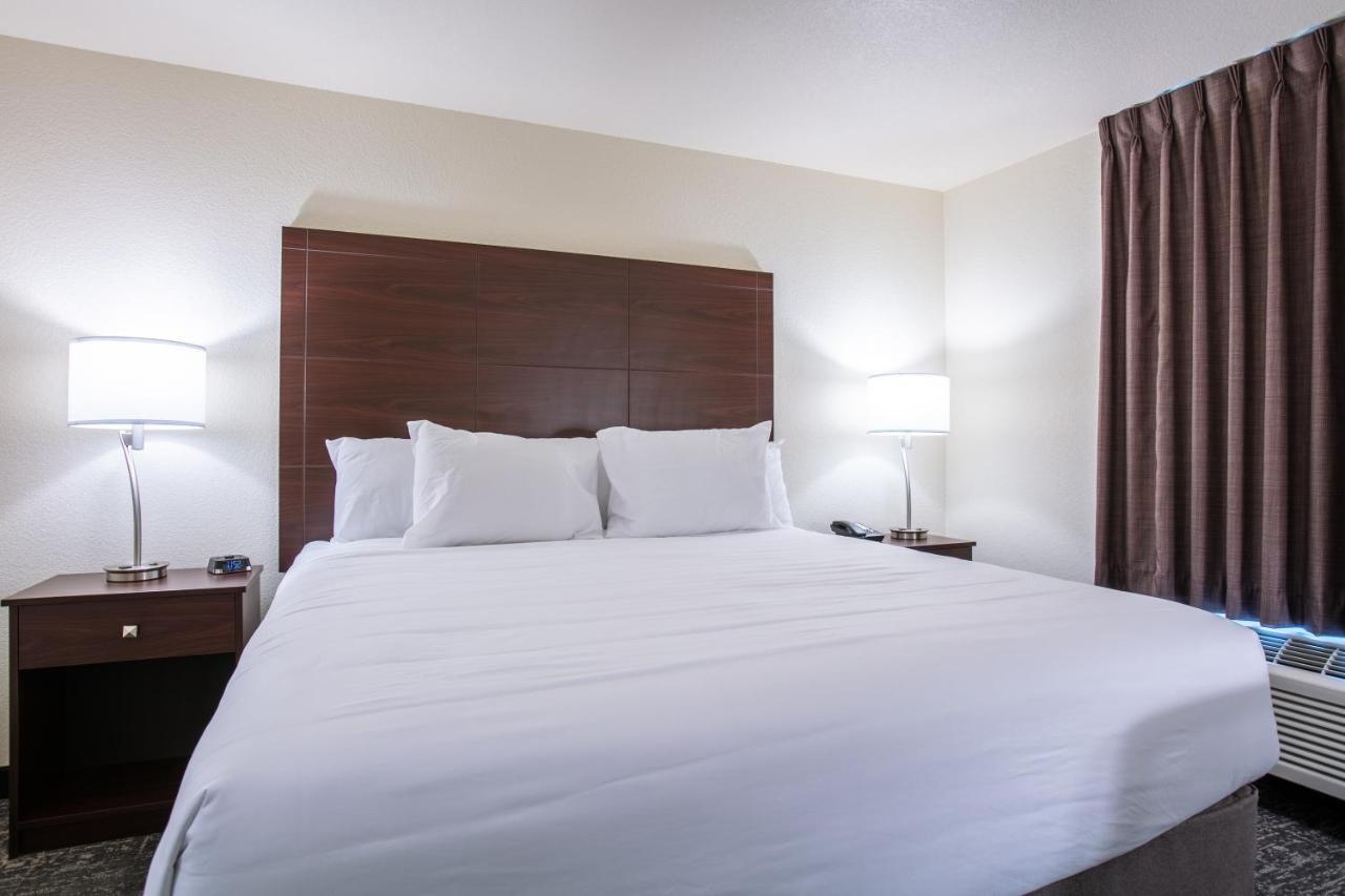 Cobblestone Inn & Suites - Pine Bluffs Bagian luar foto