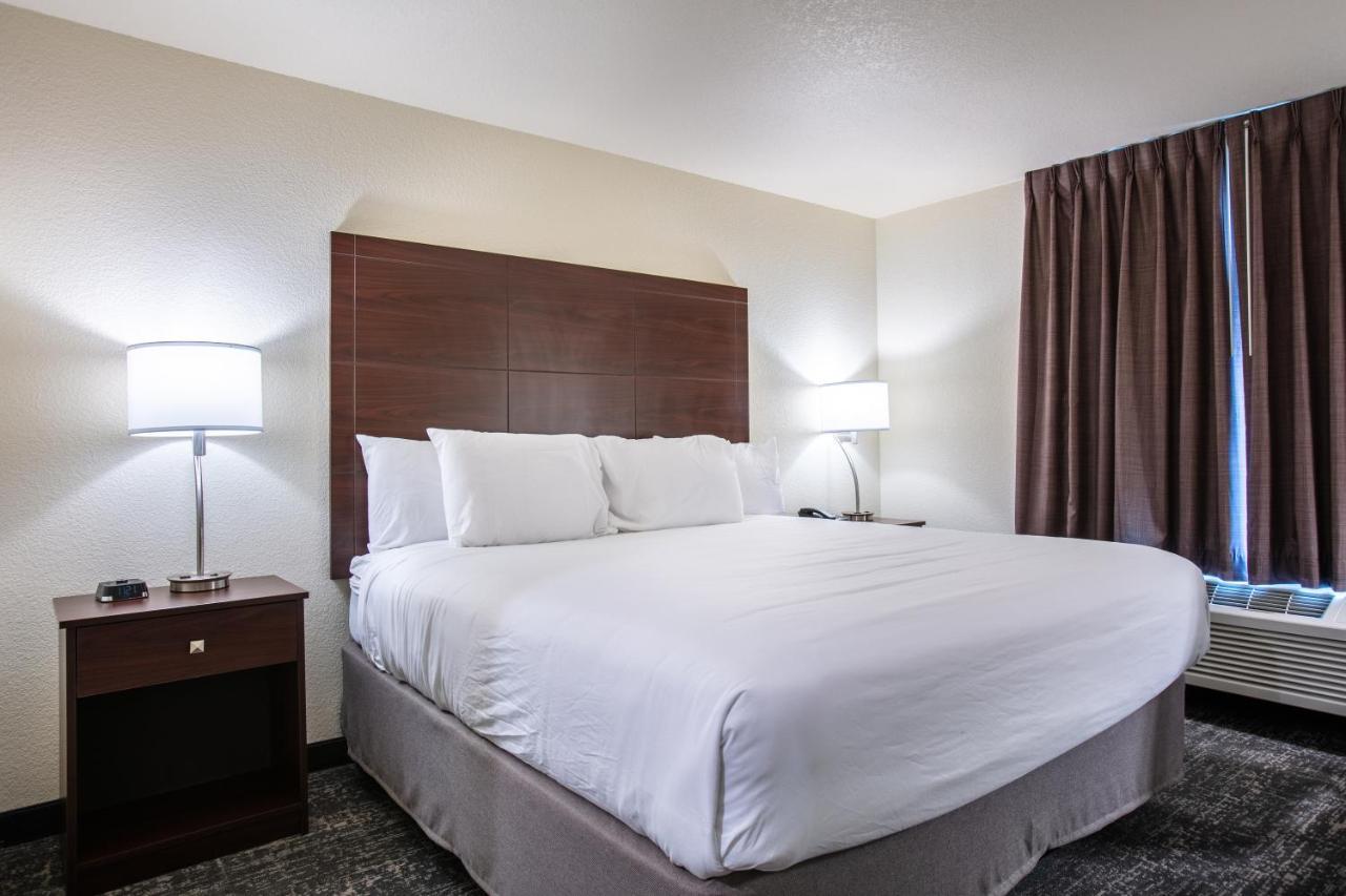 Cobblestone Inn & Suites - Pine Bluffs Bagian luar foto