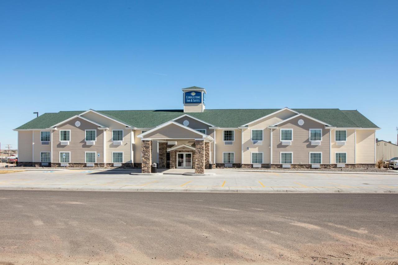 Cobblestone Inn & Suites - Pine Bluffs Bagian luar foto