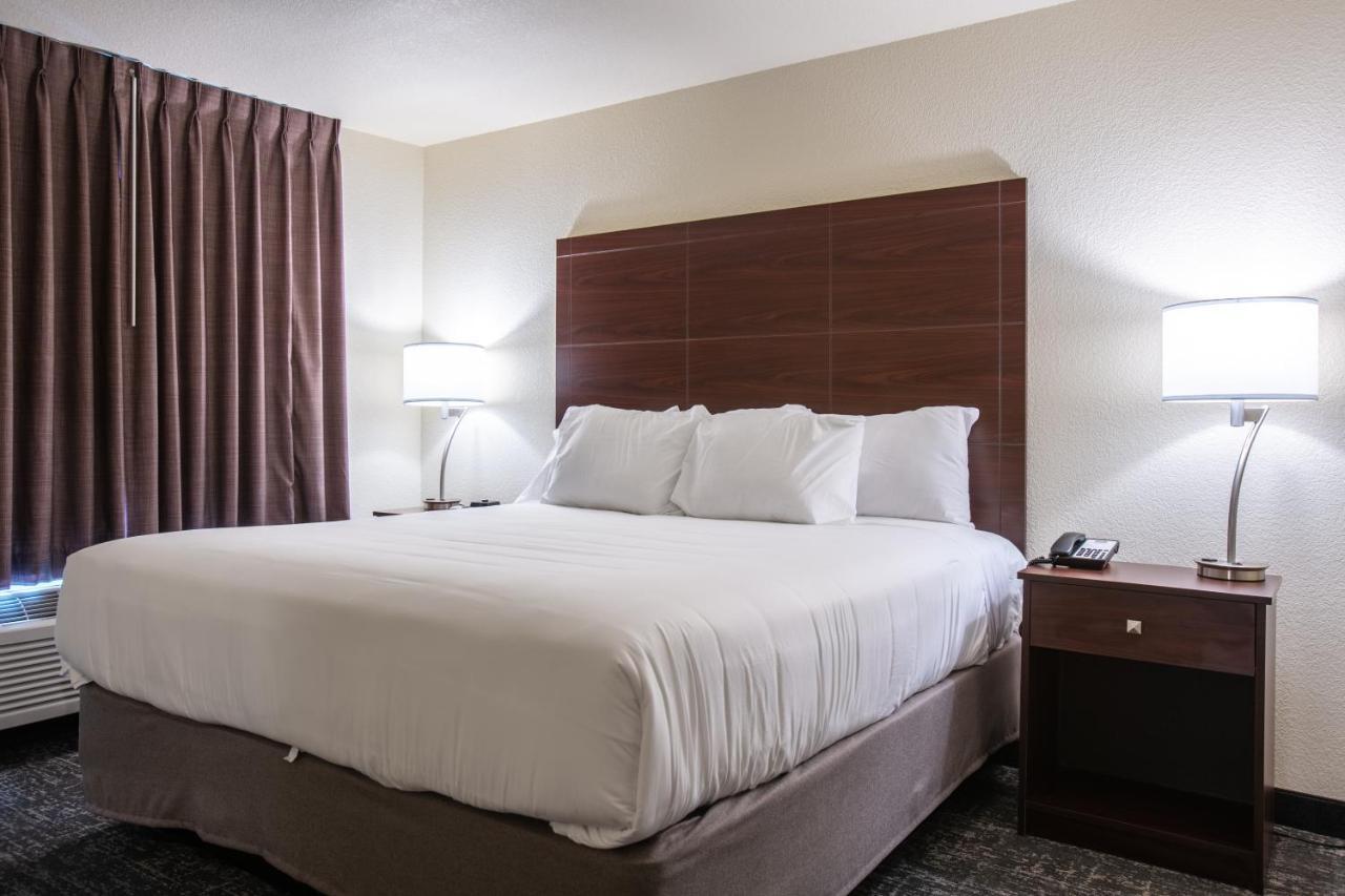 Cobblestone Inn & Suites - Pine Bluffs Bagian luar foto