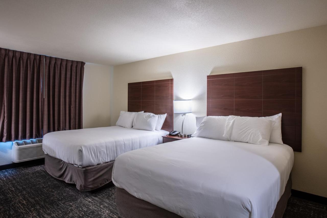 Cobblestone Inn & Suites - Pine Bluffs Bagian luar foto